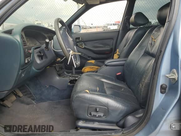 1993 Toyota Camry с VIN 4T1VK13E8PU055730, выставлен на аукционе Copart как лот 58357304 с пробегом 134 700 миль миль и Списание • Salvage title. История ставок и продаж доступна на DreamBid. Изображение 7.