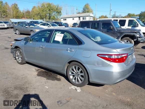 2016 Toyota Camry XLE z VIN 4T1BD1FK0GU199867, wystawiony jako IAAI lot #43473931 z przebiegiem 148 028 mil mil oraz . Historia ofert i sprzedaży dostępna na DreamBid. Obrazek 3.