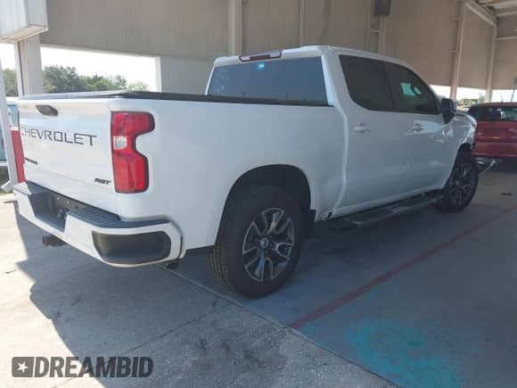 2022 Chevrolet Silverado 1500 RST with VIN 3GCUDEET3NG588260, listed as a IAAI auction lot 42844705 with 49,604 mi miles and . Bid and sale history available at DreamBid. Image 4.