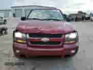 2008 Chevrolet TrailBlazer 2LT z VIN 1GNDS13S982120028, wystawiony jako Copart lot #84414075 z przebiegiem 276 815 mil mil oraz Szkoda całkowita • Salvage title. Historia ofert i sprzedaży dostępna na DreamBid. Obrazek 5.