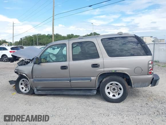 2002 Chevrolet Tahoe LS с VIN 1GNEC13Z72R258244, выставлен на аукционе IAAI как лот 42639069 с пробегом Не указан миль и . История ставок и продаж доступна на DreamBid. Изображение 14.