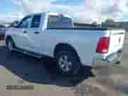 2019 Ram 1500 Express z VIN 1C6RR7FT0KS666717, wystawiony jako IAAI lot #43375615 z przebiegiem 171 972 mil mil oraz . Historia ofert i sprzedaży dostępna na DreamBid. Obrazek 3.