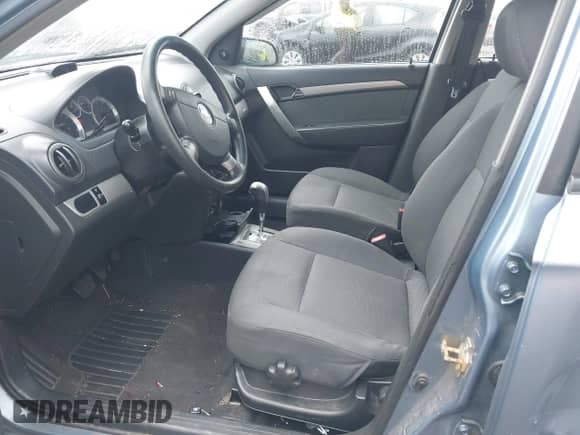 2008 Chevrolet Aveo LS с VIN KL1TD56618B006570, выставлен на аукционе IAAI как лот 41685397 с пробегом 185 007 миль миль и . История ставок и продаж доступна на DreamBid. Изображение 5.