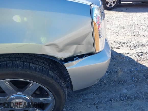 2014 Cadillac Escalade Luxury with VIN 1GYS3BEF5ER112394, listed as a IAAI auction lot 43518512 with 189,755 mi miles and . Bid and sale history available at DreamBid. Image 6.