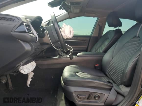 2019 Toyota Camry SE z VIN 4T1B11HK3KU166036, wystawiony jako Copart lot #83827125 z przebiegiem 131 811 mil mil oraz Szkoda całkowita • Salvage title. Historia ofert i sprzedaży dostępna na DreamBid. Obrazek 7.