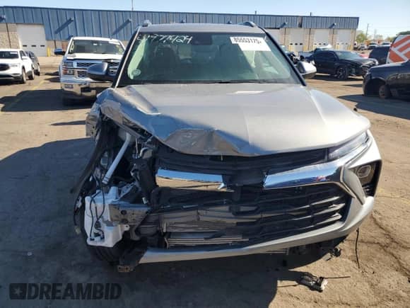 2024 Chevrolet TrailBlazer LT z VIN KL79MRSL5RB138669, wystawiony jako Copart lot #85553175 z przebiegiem 11 371 mil mil oraz Szkoda całkowita • Salvage title. Historia ofert i sprzedaży dostępna na DreamBid. Obrazek 5.