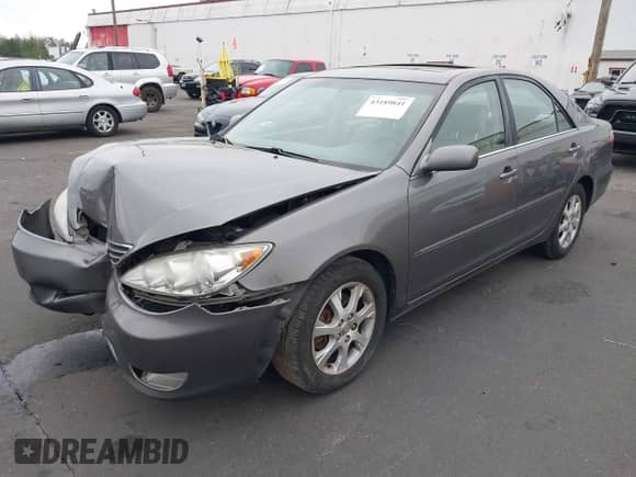 2005 Toyota Camry XLE с VIN 4T1BF30K55U593263, выставлен на аукционе IAAI как лот 43189841 с пробегом 90 753 миль миль и . История ставок и продаж доступна на DreamBid. Изображение 18.