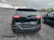 2016 Jeep Cherokee Latitude с VIN 1C4PJMCB5GW289447, выставлен на аукционе Copart как лот 85540945 с пробегом 192 879 миль миль и Списание • Salvage title. История ставок и продаж доступна на DreamBid. Изображение 6.