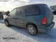 2000 Dodge Caravan SE z VIN 2B4GP45G2YR702617, wystawiony jako Copart lot #87403154 z przebiegiem Nie podano mil oraz Szkoda całkowita • Salvage title. Historia ofert i sprzedaży dostępna na DreamBid. Obrazek 2.