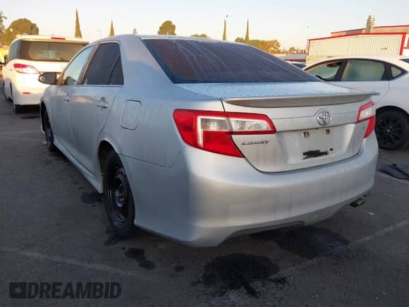 2012 Toyota Camry SE с VIN 4T1BF1FK2CU097104, выставлен на аукционе IAAI как лот 43554652 с пробегом 210 236 миль миль и . История ставок и продаж доступна на DreamBid. Изображение 3.