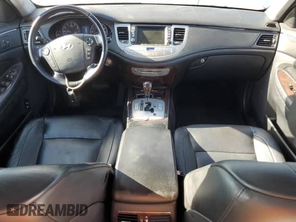 2010 Hyundai Genesis с VIN KMHGC4DE6AU083653, выставлен на аукционе Copart как лот 85387315 с пробегом 133 843 миль миль и Списание • Salvage title. История ставок и продаж доступна на DreamBid. Изображение 8.