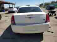 2010 Chrysler 300 C Hemi с VIN 2C3CA6CT9AH140200, выставлен на аукционе Copart как лот 50774105 с пробегом 116 408 миль миль и Списание • Salvage title. История ставок и продаж доступна на DreamBid. Изображение 6.