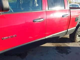 2005 Dodge 1500 SLT с VIN 1D7HU18D35S157155, выставлен на аукционе IAAI как лот 43489737 с пробегом Не указан миль и . История ставок и продаж доступна на DreamBid. Изображение 6.
