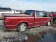 2003 Chevrolet S-10 Fleet z VIN 1GCCS19X438145951, wystawiony jako Copart lot #80416534 z przebiegiem 177 506 mil mil oraz Szkoda całkowita • Salvage title. Historia ofert i sprzedaży dostępna na DreamBid. Obrazek 3.