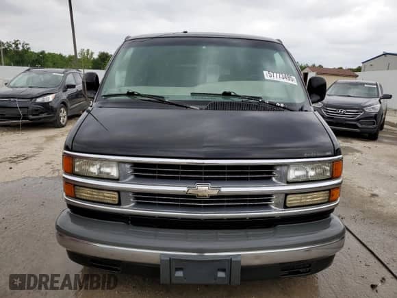 2000 Chevrolet Express Cargo YF7 with VIN 1GBFG15R1Y1213035, listed as a Copart auction lot 57773495 with 317,263 mi miles and Non repairable. Bid and sale history available at DreamBid. Image 5.