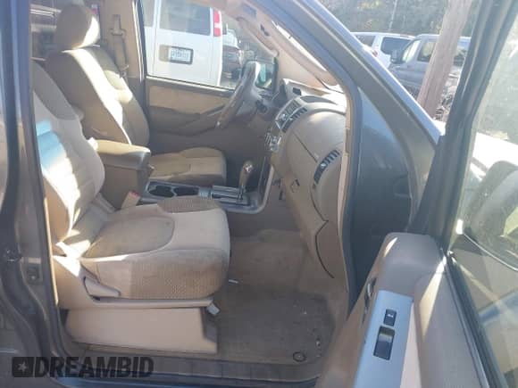 2005 Nissan Pathfinder SE с VIN 5N1AR18W45C783284, выставлен на аукционе IAAI как лот 43284817 с пробегом 177 201 миль миль и . История ставок и продаж доступна на DreamBid. Изображение 5.