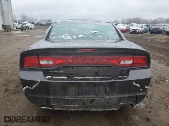 2013 Dodge Charger SE z VIN 2C3CDXBG9DH638192, wystawiony jako Copart lot #85236214 z przebiegiem 154 876 mil mil oraz Czysty tytuł • Clean title. Historia ofert i sprzedaży dostępna na DreamBid. Obrazek 6.