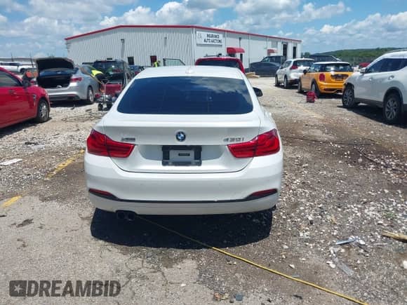 2018 BMW 4 Series 430i xDrive с VIN WBA4J3C5XJBL04818, выставлен на аукционе IAAI как лот 42683902 с пробегом 126 687 миль миль и . История ставок и продаж доступна на DreamBid. Изображение 16.