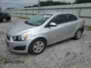 2015 Chevrolet Sonic LS с VIN 1G1JA5SHXF4210830, выставлен на аукционе Copart как лот 67315945 с пробегом 33 632 миль миль и Списание • Salvage title. История ставок и продаж доступна на DreamBid. Изображение 1.