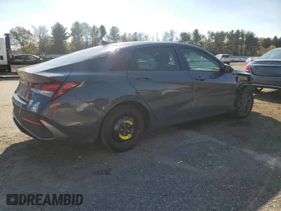 2024 Hyundai Elantra SEL z VIN KMHLM4DG4RU694645, wystawiony jako Copart lot #89689735 z przebiegiem 45 331 mil mil oraz Szkoda całkowita • Salvage title. Historia ofert i sprzedaży dostępna na DreamBid. Obrazek 3.