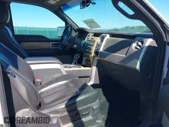 2011 Ford F-150 XLT z VIN 1FTFW1ET2BFC65701, wystawiony jako IAAI lot #42598794 z przebiegiem 209 676 mil mil oraz . Historia ofert i sprzedaży dostępna na DreamBid. Obrazek 5.