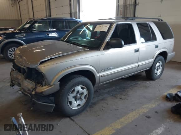 2004 Chevrolet Blazer LS с VIN 1GNDT13X44K102362, выставлен на аукционе IAAI как лот 41944259 с пробегом 119 296 миль миль и . История ставок и продаж доступна на DreamBid. Изображение 2.