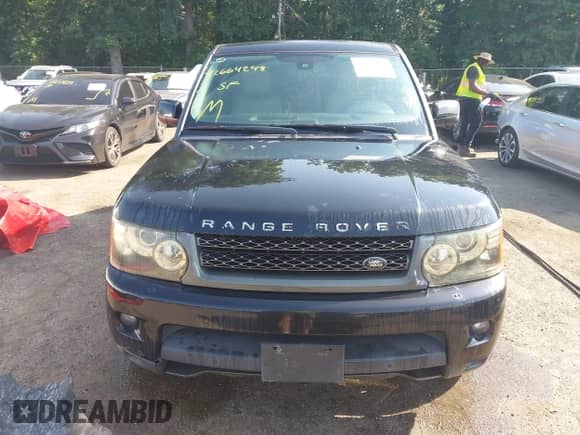 2011 Land Rover Range Rover Sport HSE Lux with VIN SALSK2D47BA713513, listed as a IAAI auction lot 42664248 with 234,659 mi miles and . Bid and sale history available at DreamBid. Image 12.