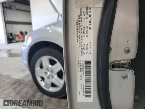 2008 Dodge Caliber SE with VIN 1B3HB28B78D779417, listed as a Copart auction lot 71234075 with 80,645 mi miles and Salvage title. Bid and sale history available at DreamBid. Image 12.