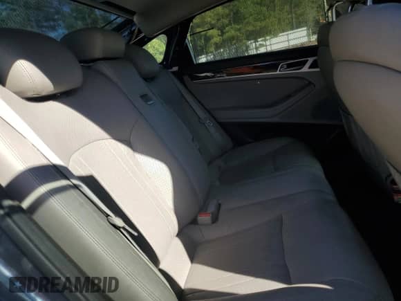 2015 Hyundai Genesis 3.8L с VIN KMHGN4JE3FU066637, выставлен на аукционе Copart как лот 83860565 с пробегом 229 584 миль миль и Списание • Salvage title. История ставок и продаж доступна на DreamBid. Изображение 10.