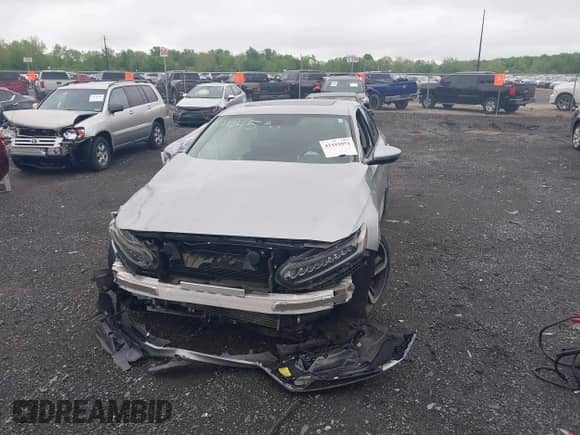 2019 Honda Accord Touring z VIN 1HGCV2F96KA009445, wystawiony jako IAAI lot #42181051 z przebiegiem Nie podano mil oraz . Historia ofert i sprzedaży dostępna na DreamBid. Obrazek 12.