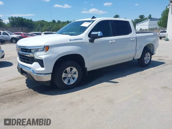 2024 Chevrolet Silverado 1500 LT z VIN 1GCPDDEK9RZ156065, wystawiony jako IAAI lot #42589120 z przebiegiem 11 299 mil mil oraz . Historia ofert i sprzedaży dostępna na DreamBid. Obrazek 17.