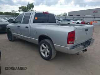 2006 Dodge 1500 SLT z VIN 1D7HA18N56S630847, wystawiony jako IAAI lot #43395104 z przebiegiem 287 375 mil mil oraz . Historia ofert i sprzedaży dostępna na DreamBid. Obrazek 3.