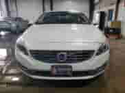 2017 Volvo S60 Inscription Platinum с VIN LYV402TM3HB146807, выставлен на аукционе Copart как лот 61412475 с пробегом 71 862 миль миль и Списание • Salvage title. История ставок и продаж доступна на DreamBid. Изображение 5.