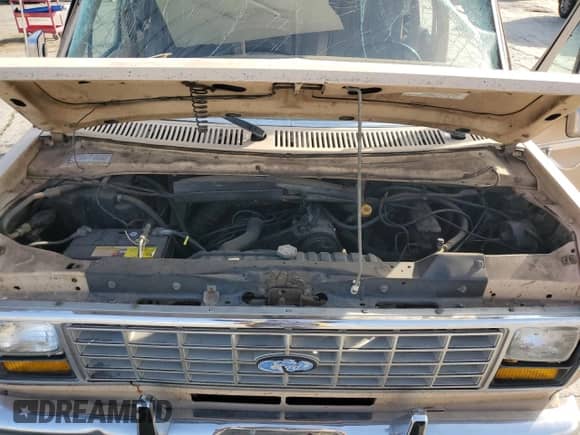 1984 Ford Econoline Cargo with VIN 1FMDE11F6EHA00696, listed as a Copart auction lot 42339305 with 40,518 mi miles and Salvage title. Bid and sale history available at DreamBid. Image 14.