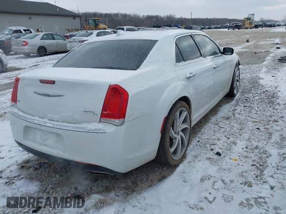 2017 Chrysler 300 C with VIN 2C3CCAKG9HH665088, listed as a IAAI auction lot 41380515 with 91,760 mi miles and . Bid and sale history available at DreamBid. Image 4.