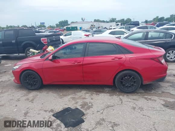 2022 Hyundai Elantra SEL z VIN 5NPLS4AGXNH058458, wystawiony jako IAAI lot #43067531 z przebiegiem 120 557 mil mil oraz . Historia ofert i sprzedaży dostępna na DreamBid. Obrazek 14.