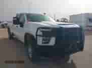 2021 Chevrolet Silverado 2500HD Work Truck z VIN 1GC1YLE73MF136579, wystawiony jako IAAI lot #41492782 z przebiegiem 134 945 mil mil oraz . Historia ofert i sprzedaży dostępna na DreamBid. Obrazek 13.