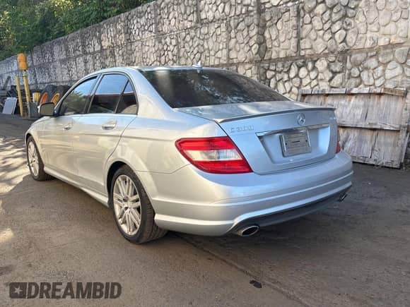 2008 Mercedes-Benz C 300 Sport с VIN WDDGF81X98F107067, выставлен на аукционе Copart как лот 82118905 с пробегом 227 333 миль миль и Чистый • Clean title. История ставок и продаж доступна на DreamBid. Изображение 3.