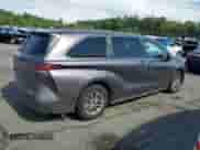 2022 Toyota Sienna XLE z VIN 5TDYRKEC0NS124927, wystawiony jako Copart lot #62726065 z przebiegiem 67 662 mil mil oraz Szkoda całkowita • Salvage title. Historia ofert i sprzedaży dostępna na DreamBid. Obrazek 3.