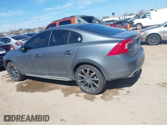 2016 Volvo S60 T5 Platinum с VIN YV4612UM7G2001173, выставлен на аукционе IAAI как лот 41659965 с пробегом 117 805 миль миль и . История ставок и продаж доступна на DreamBid. Изображение 14.