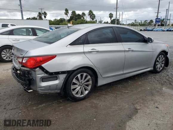 2014 Hyundai Sonata SE с VIN 5NPEC4AB9EH909112, выставлен на аукционе Copart как лот 85568055 с пробегом 120 529 миль миль и Списание • Salvage title. История ставок и продаж доступна на DreamBid. Изображение 3.