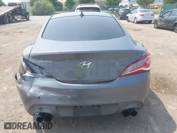 2015 Hyundai Genesis Coupe 3.8L Base с VIN KMHHU6KJ0FU124671, выставлен на аукционе IAAI как лот 42491753 с пробегом 119 967 миль миль и . История ставок и продаж доступна на DreamBid. Изображение 16.