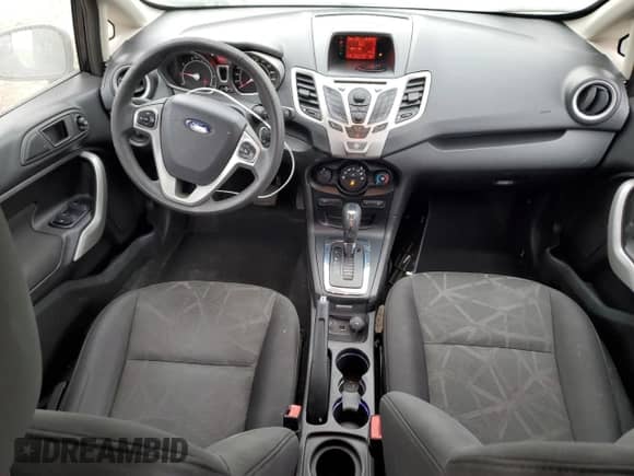 2011 Ford Fiesta SE z VIN 3FADP4BJ0BM208959, wystawiony jako Copart lot #80783925 z przebiegiem 164 521 mil mil oraz Szkoda całkowita • Salvage title. Historia ofert i sprzedaży dostępna na DreamBid. Obrazek 8.