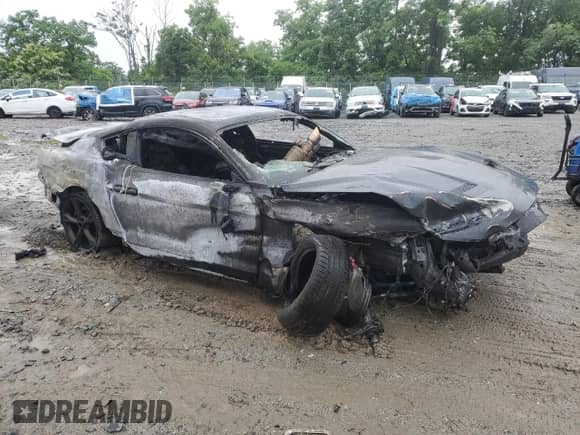 2022 Ford Mustang с VIN NOVIN60861375, выставлен на аукционе Copart как лот 60861375 с пробегом Не указан миль и На запчасти • Non repairable. История ставок и продаж доступна на DreamBid. Изображение 4.