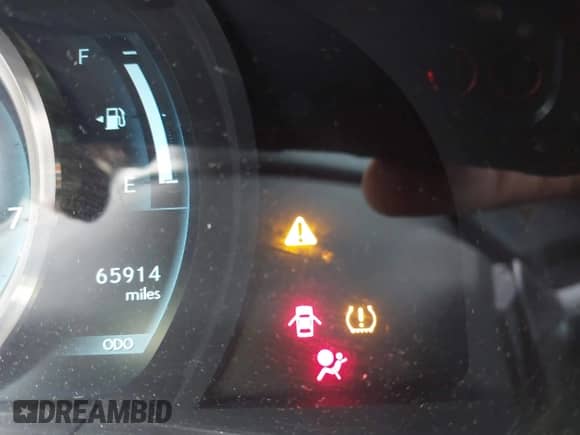 2018 Lexus IS 300 z VIN JTHC81D27J5026282, wystawiony jako IAAI lot #43153439 z przebiegiem 65 914 mil mil oraz . Historia ofert i sprzedaży dostępna na DreamBid. Obrazek 16.