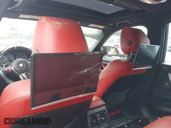 2014 BMW 3 Series 335i xDrive z VIN WBA3B9G54ENR92616, wystawiony jako IAAI lot #43140831 z przebiegiem 108 323 mil mil oraz . Historia ofert i sprzedaży dostępna na DreamBid. Obrazek 19.