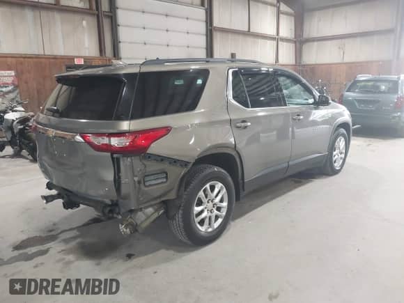2019 Chevrolet Traverse LT Cloth z VIN 1GNEVGKW6KJ210172, wystawiony jako IAAI lot #42695664 z przebiegiem 68 424 mil mil oraz . Historia ofert i sprzedaży dostępna na DreamBid. Obrazek 4.