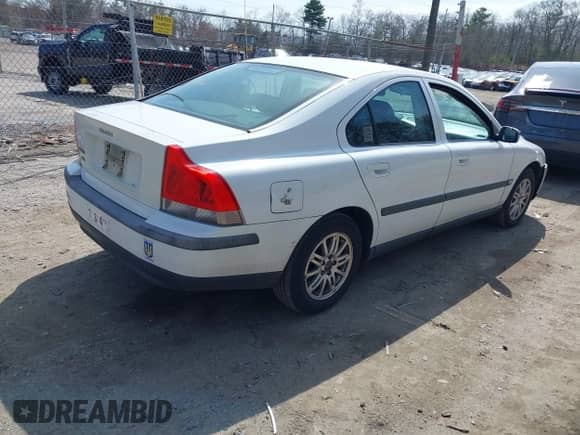 2004 Volvo S60 с VIN YV1RS61T642380706, выставлен на аукционе IAAI как лот 41945632 с пробегом Не указан миль и . История ставок и продаж доступна на DreamBid. Изображение 4.