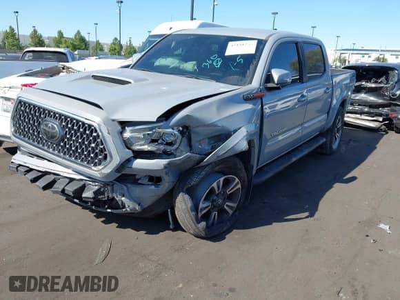 2019 Toyota Tacoma SR5 с VIN 3TMAZ5CN7KM086311, выставлен на аукционе IAAI как лот 43131255 с пробегом 33 027 миль миль и . История ставок и продаж доступна на DreamBid. Изображение 2.