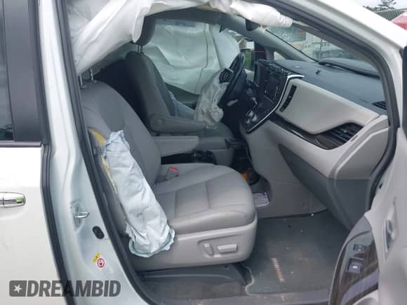 2019 Toyota Sienna XLE Auto Access Seat with VIN 5TDYZ3DC3KS970276, listed as a IAAI auction lot 42508519 with Not provided miles and . Bid and sale history available at DreamBid. Image 5.